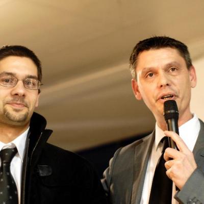 Remise des clés du 4X4 AXECIBLES à Carole Montillet pour le Rallye 2010