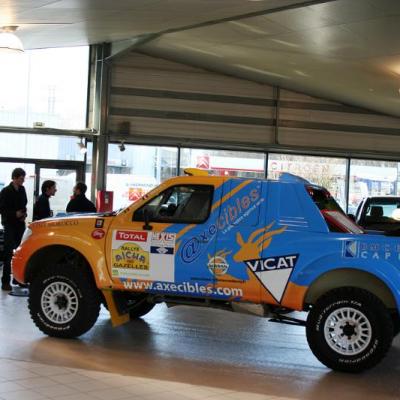 Remise des clés du 4X4 AXECIBLES à Carole Montillet pour le Rallye 2010