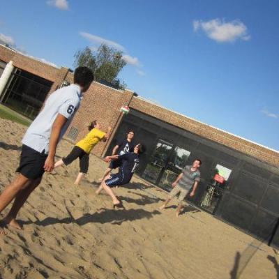 Premier tournoi de beach volley : Axecibles sort ses shorts !