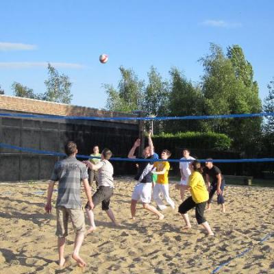 Premier tournoi de beach volley : Axecibles sort ses shorts !