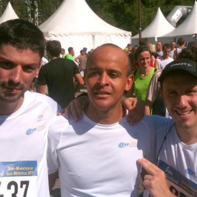 Axecibles franchit la ligne d’arrivée du marathon de Lille 2011!