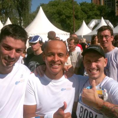 Axecibles franchit la ligne d’arrivée du marathon de Lille 2011!