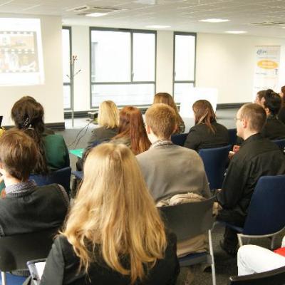 Axecibles accompagne les étudiants dans leur recherche de stage