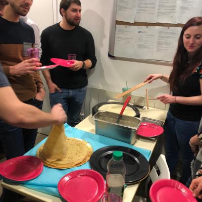 Fête de la chandeleur : Axecibles met la main à la pâte ... à crêpes !
