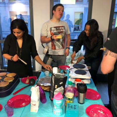Fête de la chandeleur : Axecibles met la main à la pâte ... à crêpes !